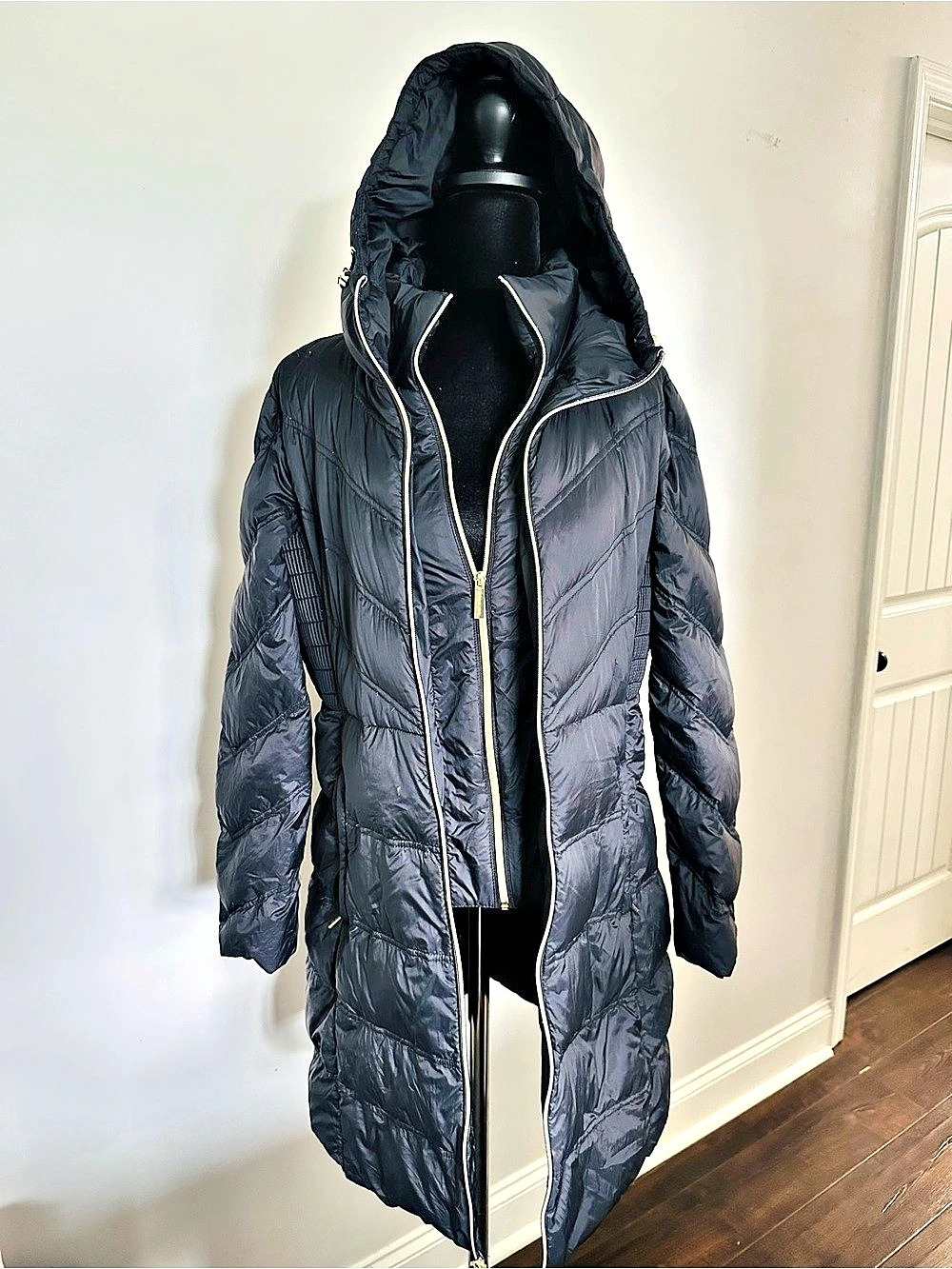 Michael Kors Hooded Chevron Quilted Long Puffer Jacket Black Medium